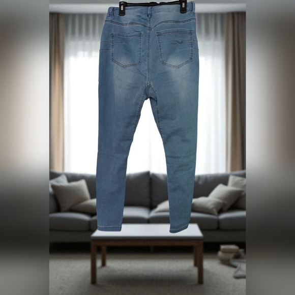 Fashion Nova Can't Deny You Sculpting Skinny Jeans - Light Wash Size 14 (NWT) - Picture 7 of 16